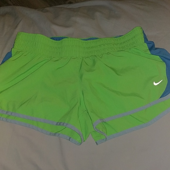 Nike Running Shorts - Picture 1 of 3